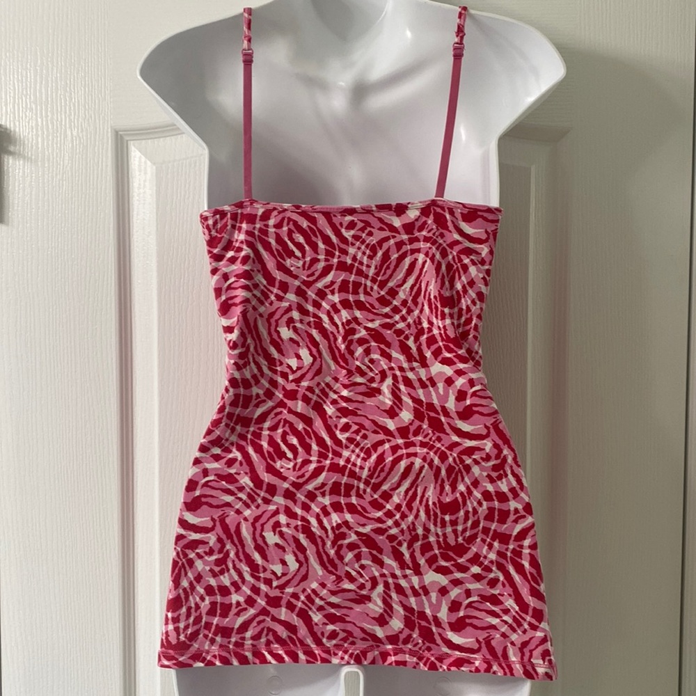 Express Sexy Basic Tank - Picture 2 of 4